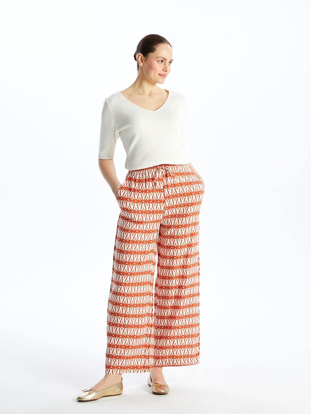 بنطلون بالازو منقوش بخصر مرن للسيدات-1