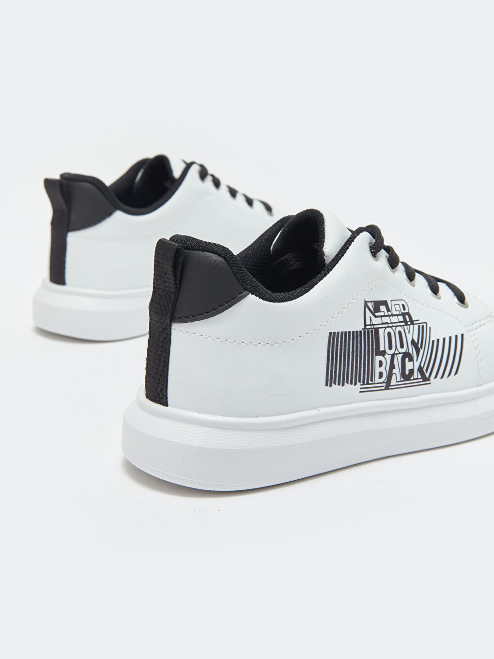 Lace-Up Men's Sneaker -S4AV87Z4-J5E