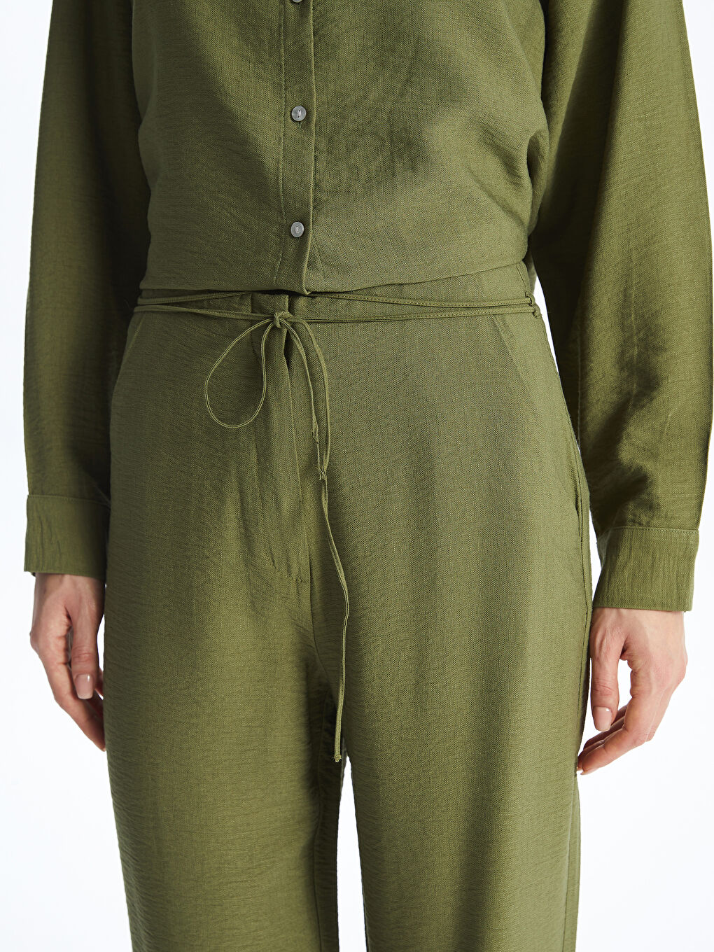 Haki Rahat Kalıp Düz Geniş Paça Kadın Pantolon-3