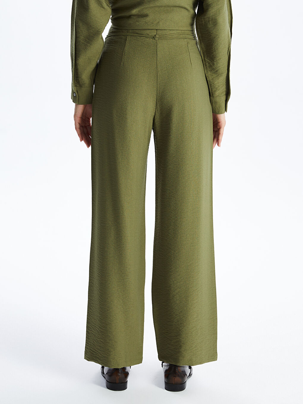 Haki Rahat Kalıp Düz Geniş Paça Kadın Pantolon-4