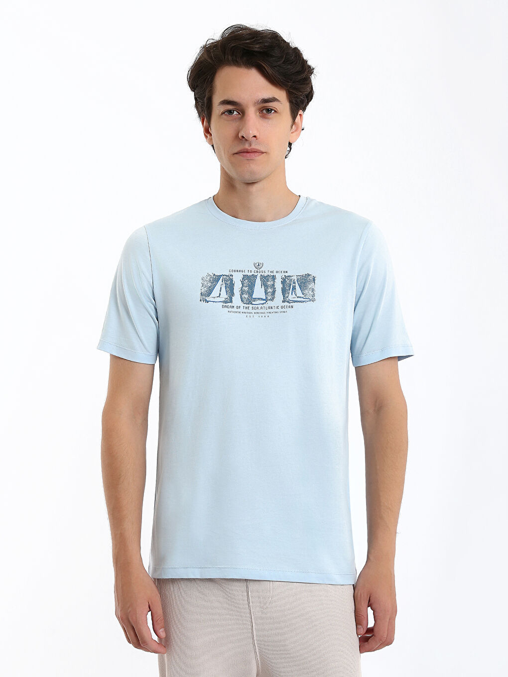 تیشێرتی پیاوان یەخە خڕ قۆڵ کورت چاپی کراو لە لۆکەی شانەکراو-1