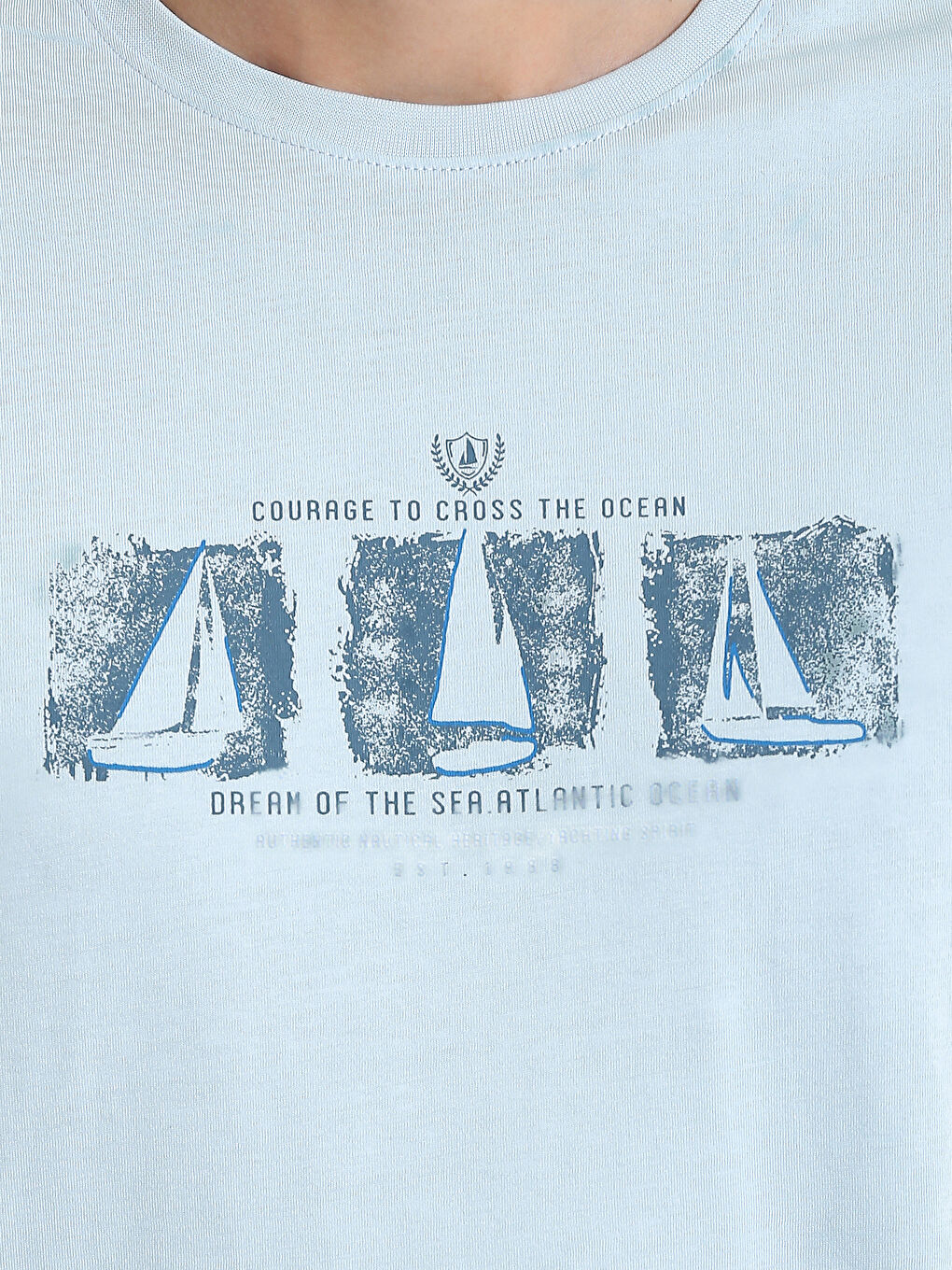 تیشێرتی پیاوان یەخە خڕ قۆڵ کورت چاپی کراو لە لۆکەی شانەکراو-4