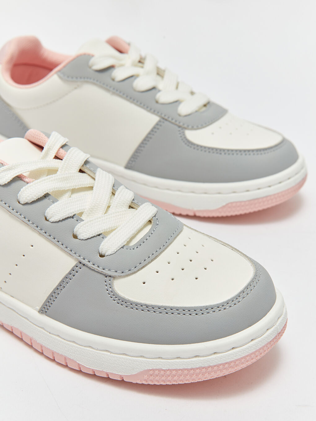 LCW STEPS Geschnürte Farbblock-Sneakers für Mädchen -S4BJ49Z4-M0T