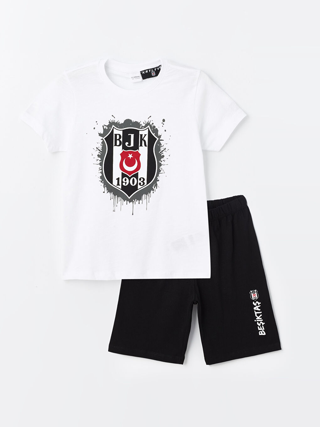 LCW Kids Buxe Beyazı Bisiklet Yaka Beşiktaş Baskılı Erkek Çocuk Şortlu Pijama Takımı