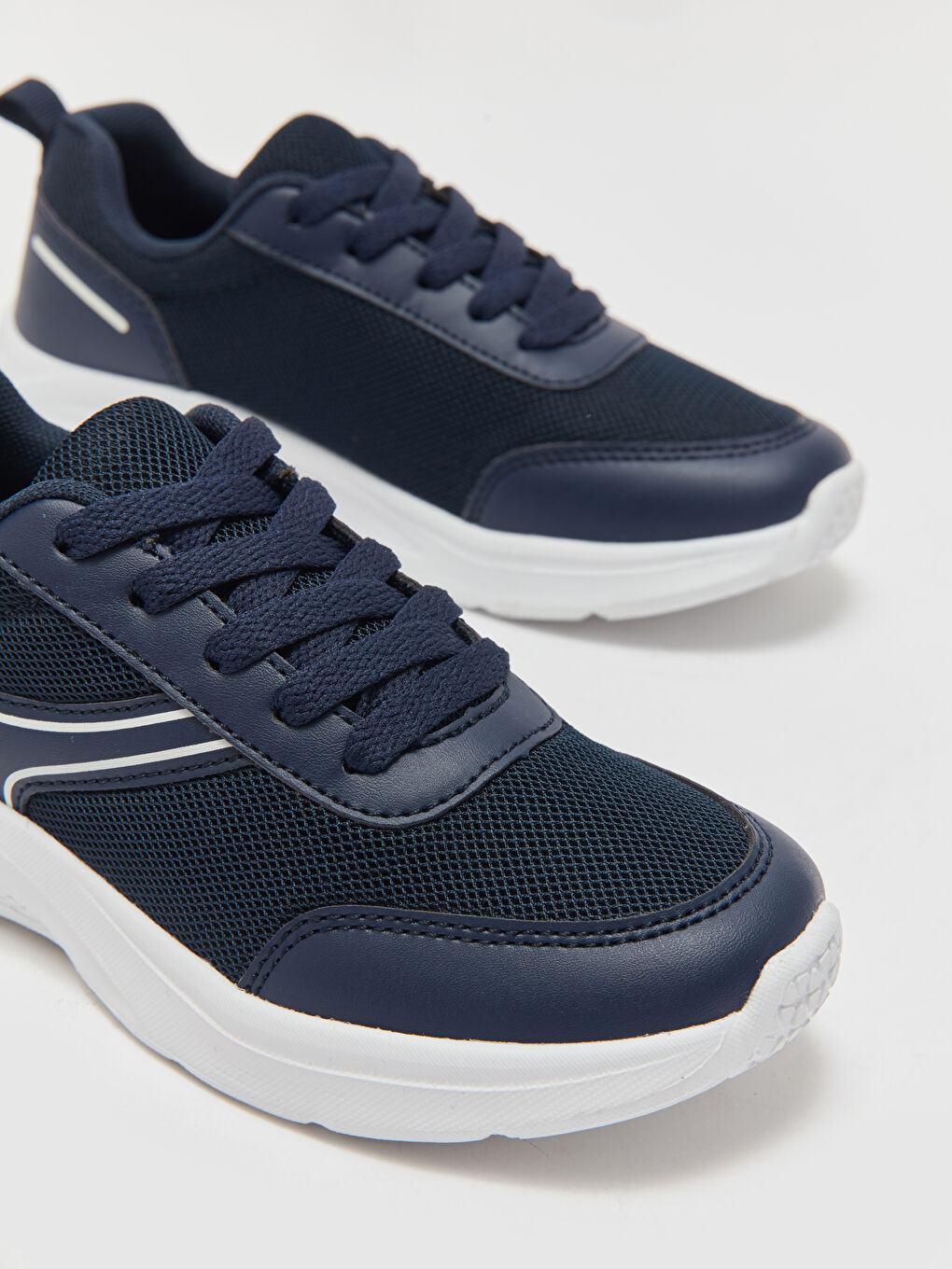 LCW STEPS Lace-Up Boys' Sneakers with Mesh Detail -S4BJ99Z4-CRP