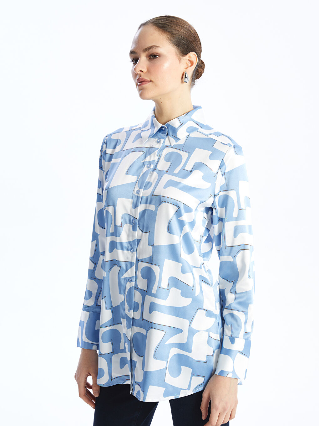 Mavi Desenli Uzun Kollu Saten Kadın Gömlek