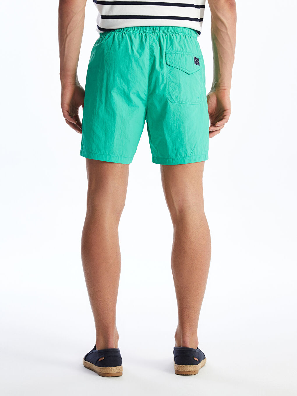 LCWAIKIKI Classic Kısa Boy Basic Erkek Deniz Şortu -S4BL84Z8-FMW