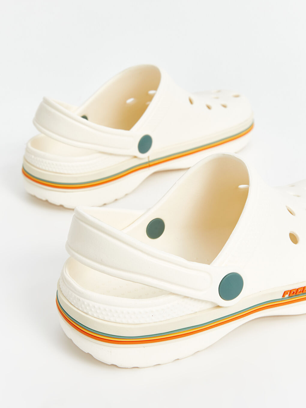 Perforated Boy's Beach Sandals. -S4BM05Z4-VVB