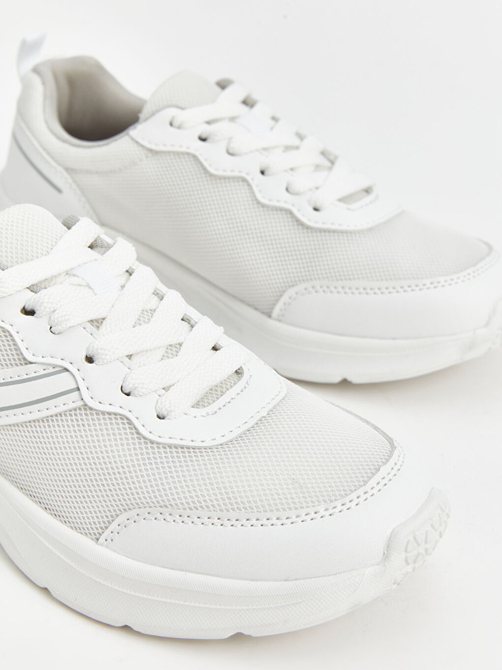 LCW STEPS File Detailed Women's Sneakers -S4BM20Z8-J5E