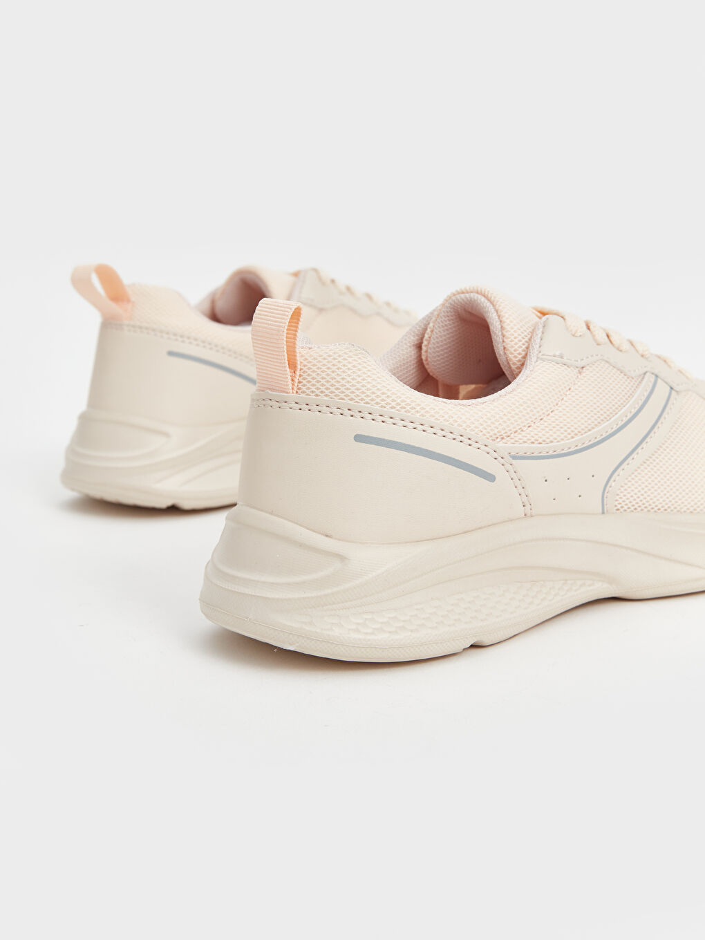 Деталізовані Жіночі Кросівки-4