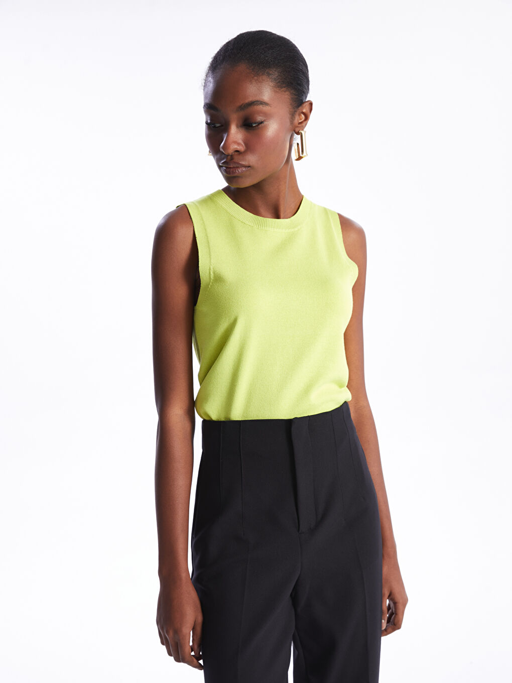 Women's Crew Neck Plain Knitwear Sweater Vest-1