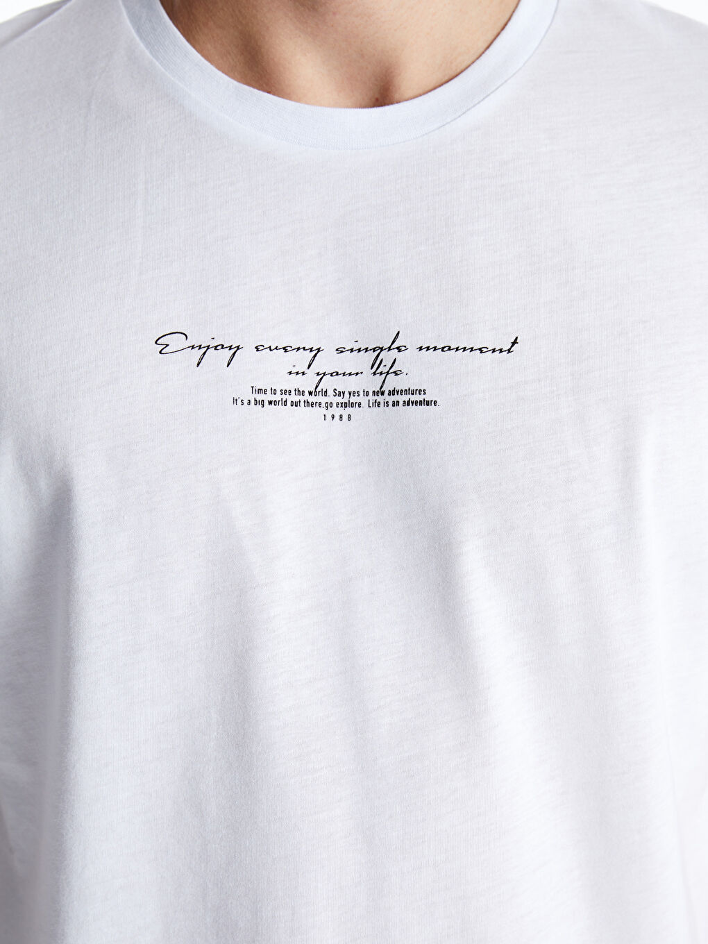 Beyaz Bisiklet Yaka Kısa Kollu Baskılı Penye Erkek Tişört-3