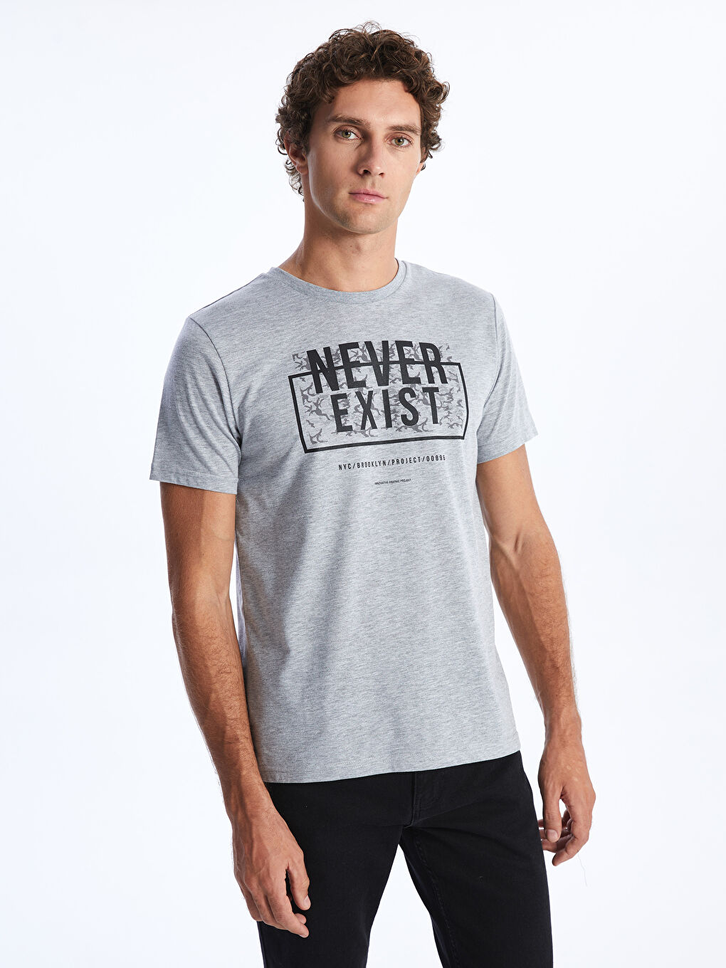 Gri Bisiklet Yaka Kısa Kollu Baskılı Penye Erkek Tişört