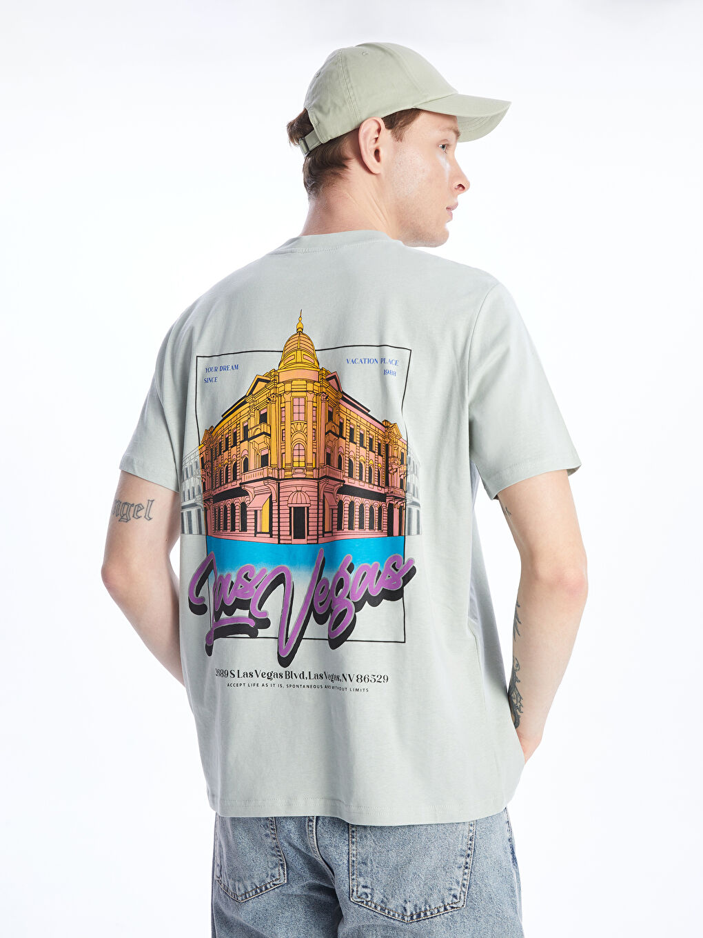 მრგვალი საყელო მოკლე სახელო ნაბეჭდი კომბინირებული ბამბის მამაკაცის მაისური