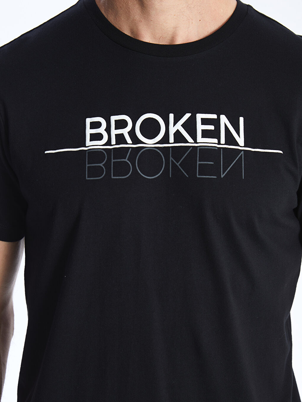 Siyah Bisiklet Yaka Kısa Kollu Baskılı Penye Erkek Tişört-3