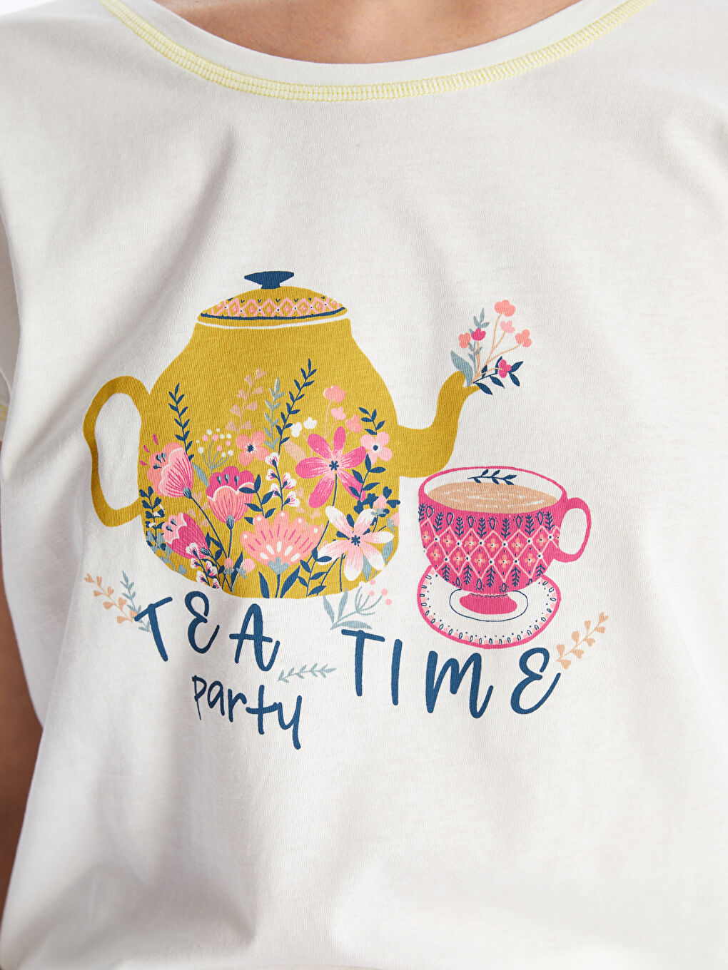 LCW DREAM Yeşil Bisiklet Yaka Baskılı Kısa Kollu Kadın Kaprili Pijama Takımı - 3