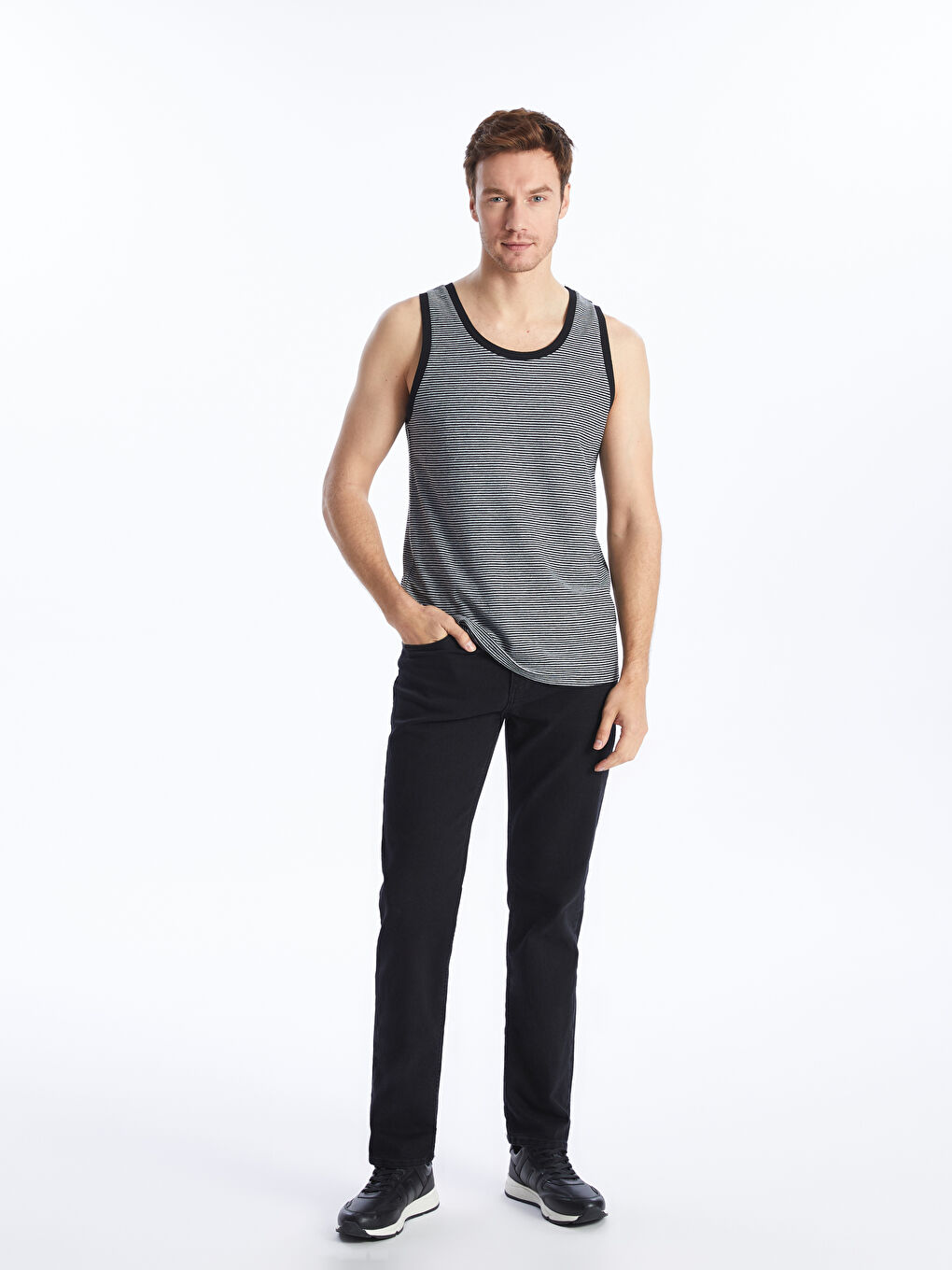 Siyah Bisiklet Yaka Erkek Kolsuz Tişört-2