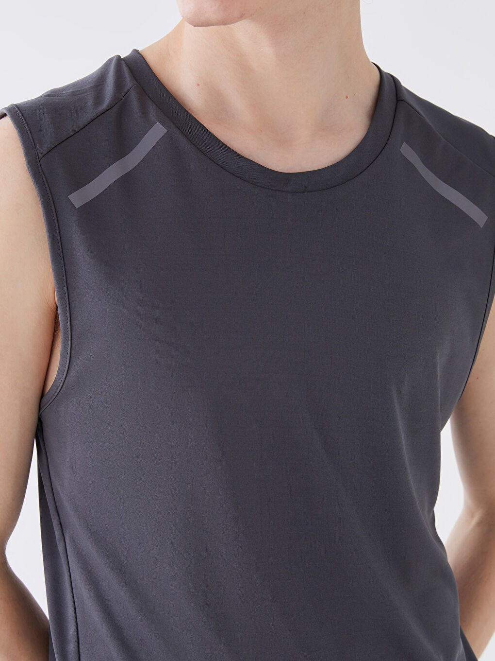 Gri Bisiklet Yaka Erkek Kolsuz Tişört-3