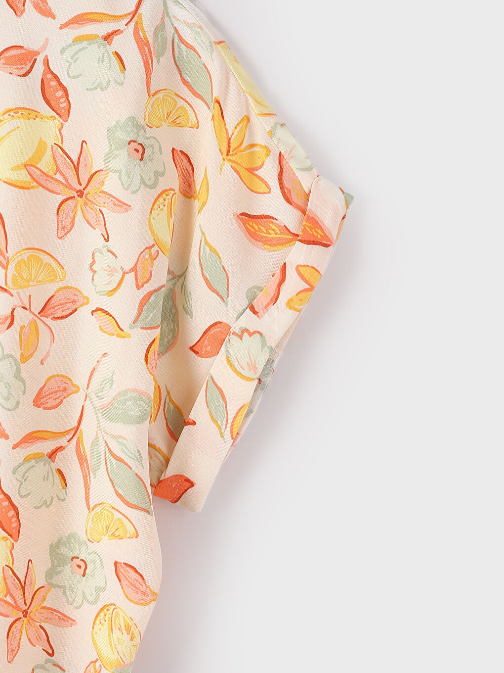 قميص قصير كم قصير منقوش للبنات-3