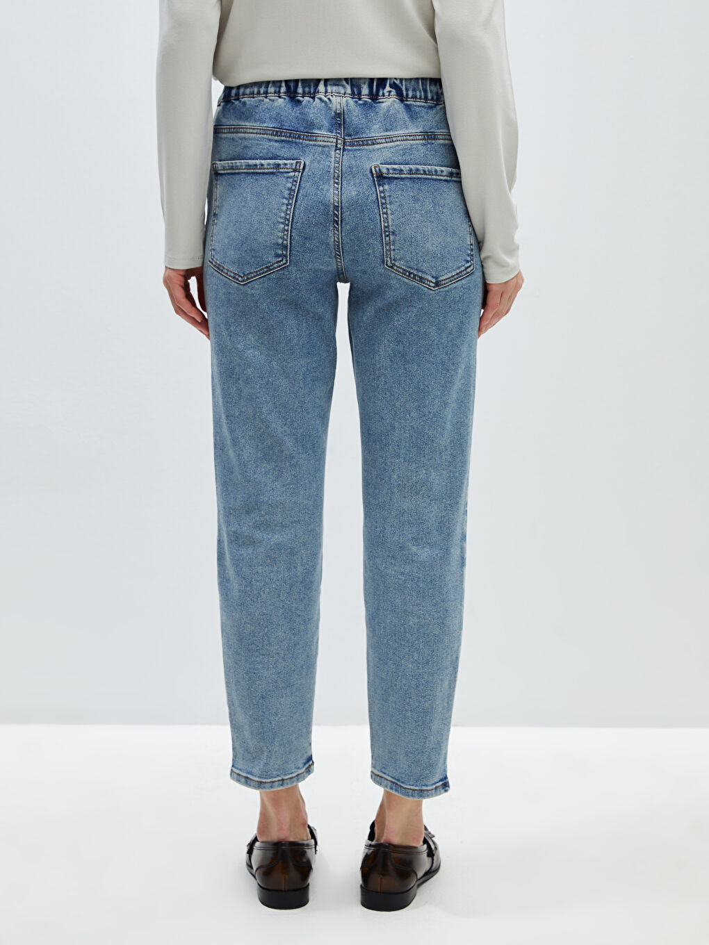 LC Waikiki Elasticated Waist Mom Fit Women's Jeans -S4CE00Z8-SHK