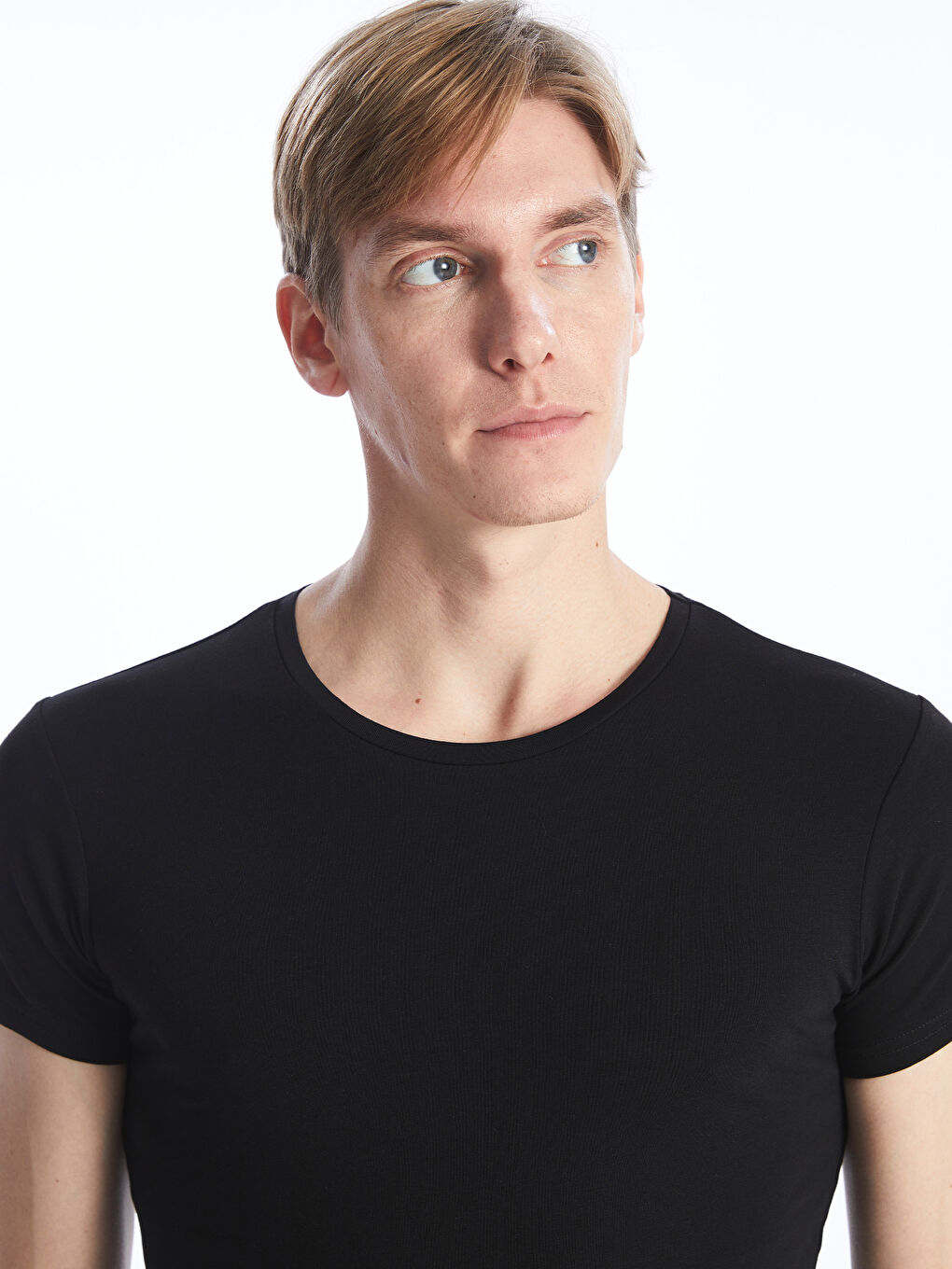 Siyah Bisiklet Yaka Kısa Kollu Erkek Atlet-1