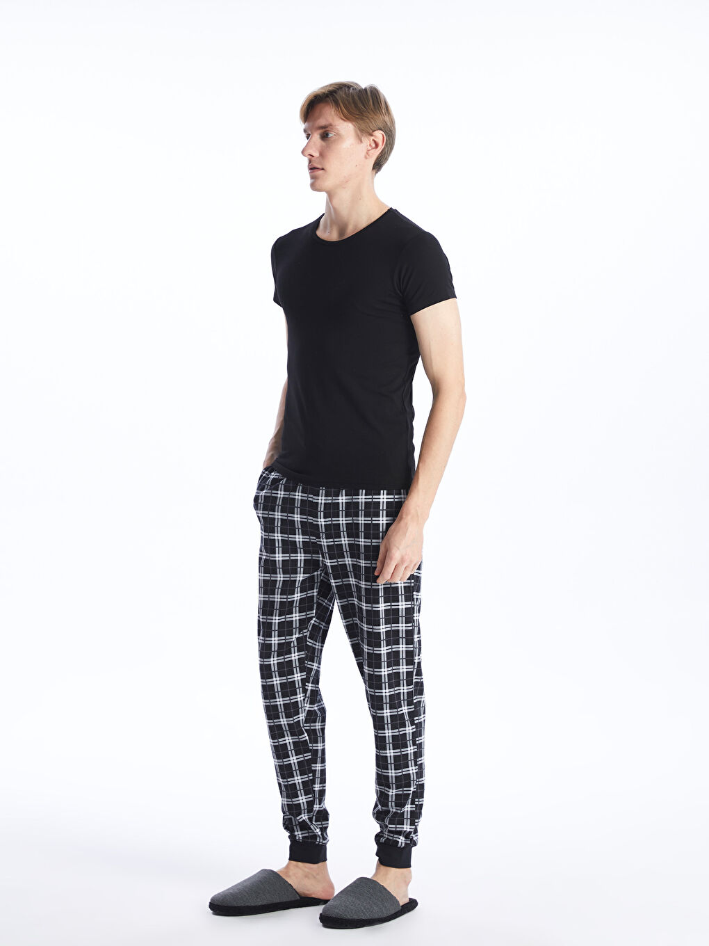 Siyah Bisiklet Yaka Kısa Kollu Erkek Atlet-2