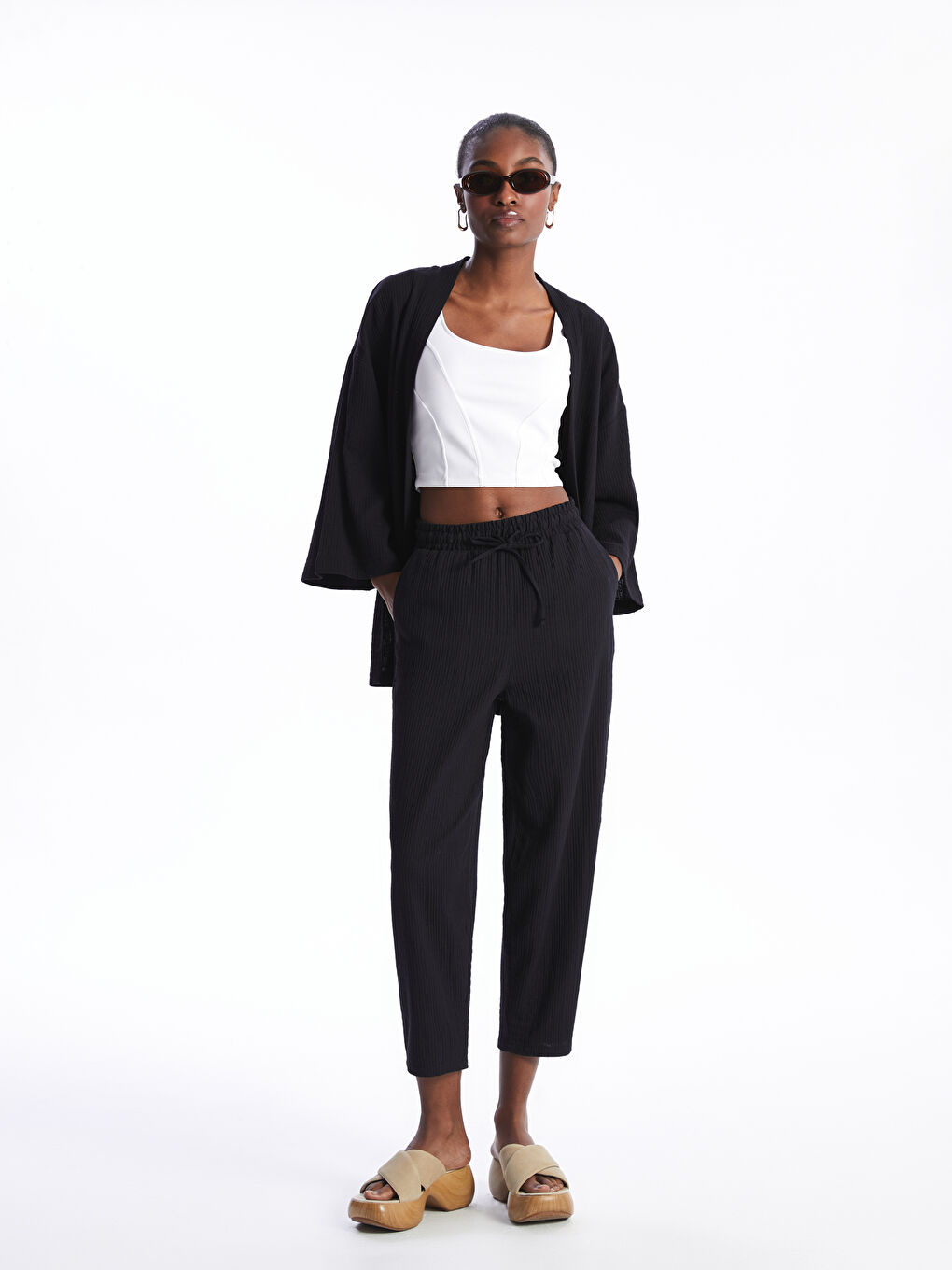 Siyah Beli Lastikli Rahat Kalıp Müslin Kadın Pantolon