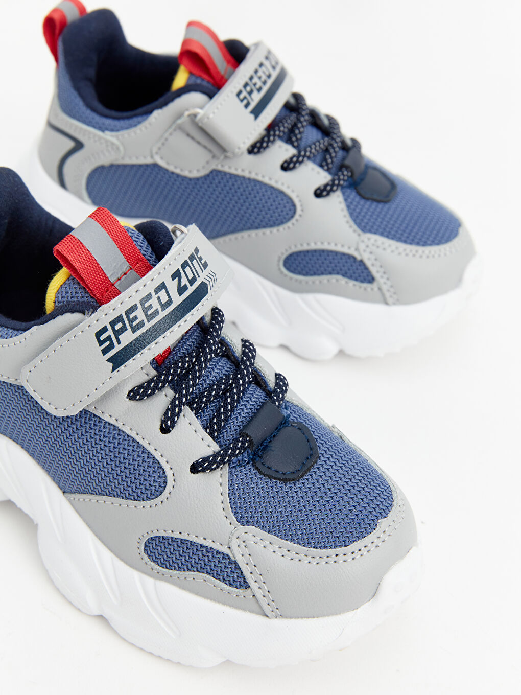 LCW STEPS Bağcık ve Cırt Cırtlı Erkek Bebek Aktif Spor Ayakkabısı -S4CN13Z1-Y0F