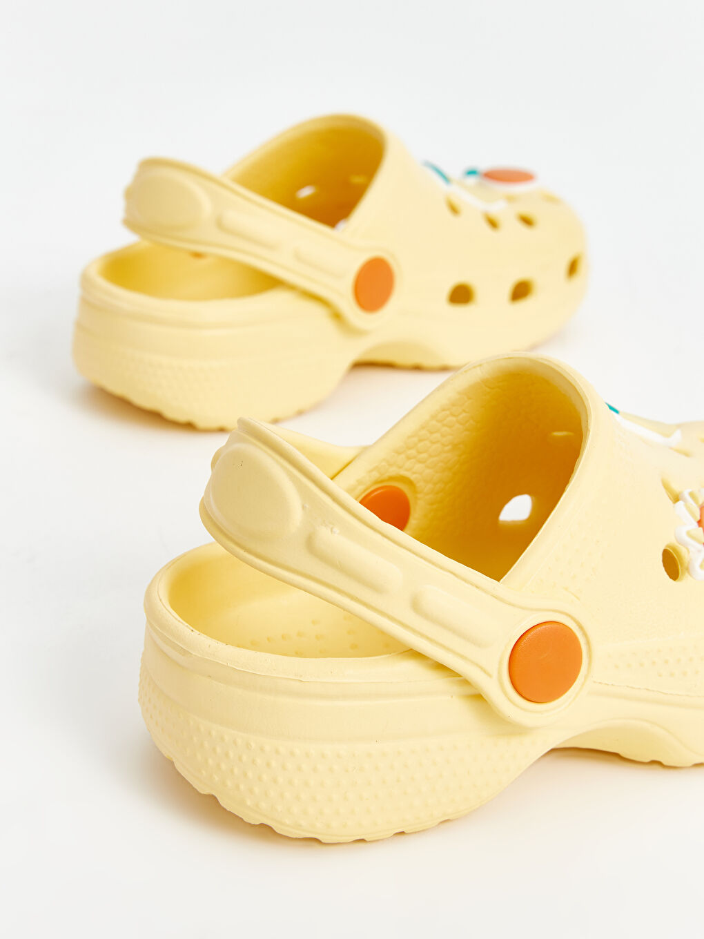 LC Waikiki Printed Baby Girls' Beach Sandals -S4CO97Z1-STK