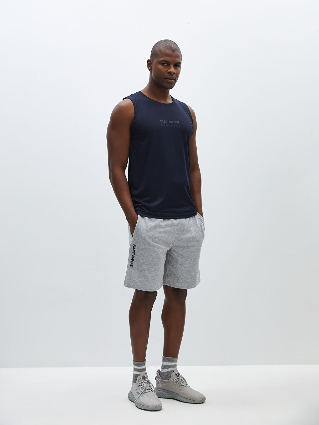 Gri Standart Kalıp Erkek Spor Şort