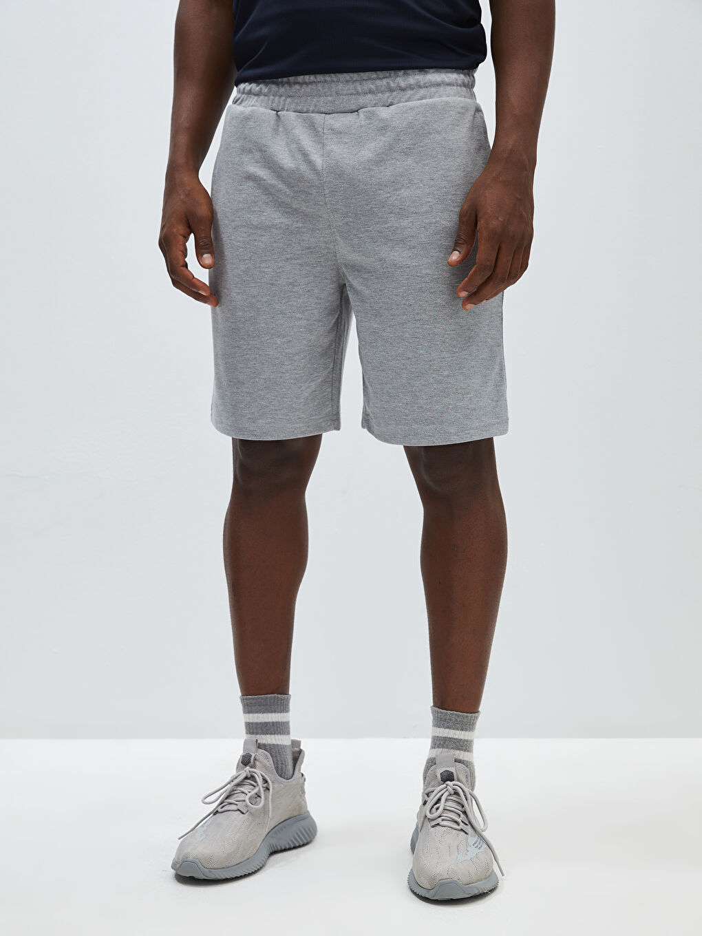 Gri Standart Kalıp Erkek Spor Şort-2