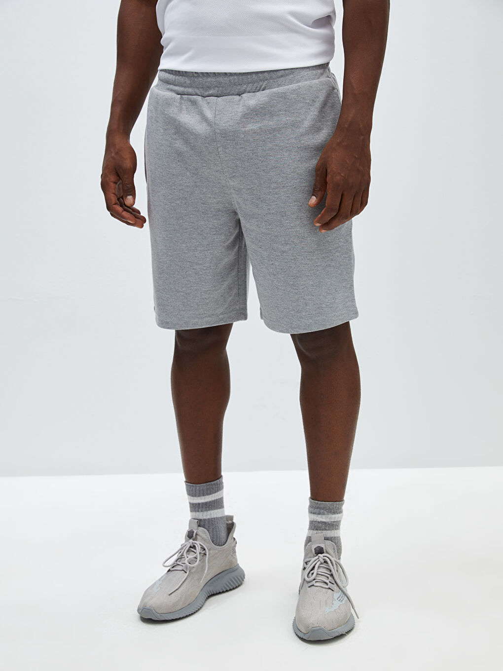 Gri Standart Kalıp Erkek Spor Şort-2