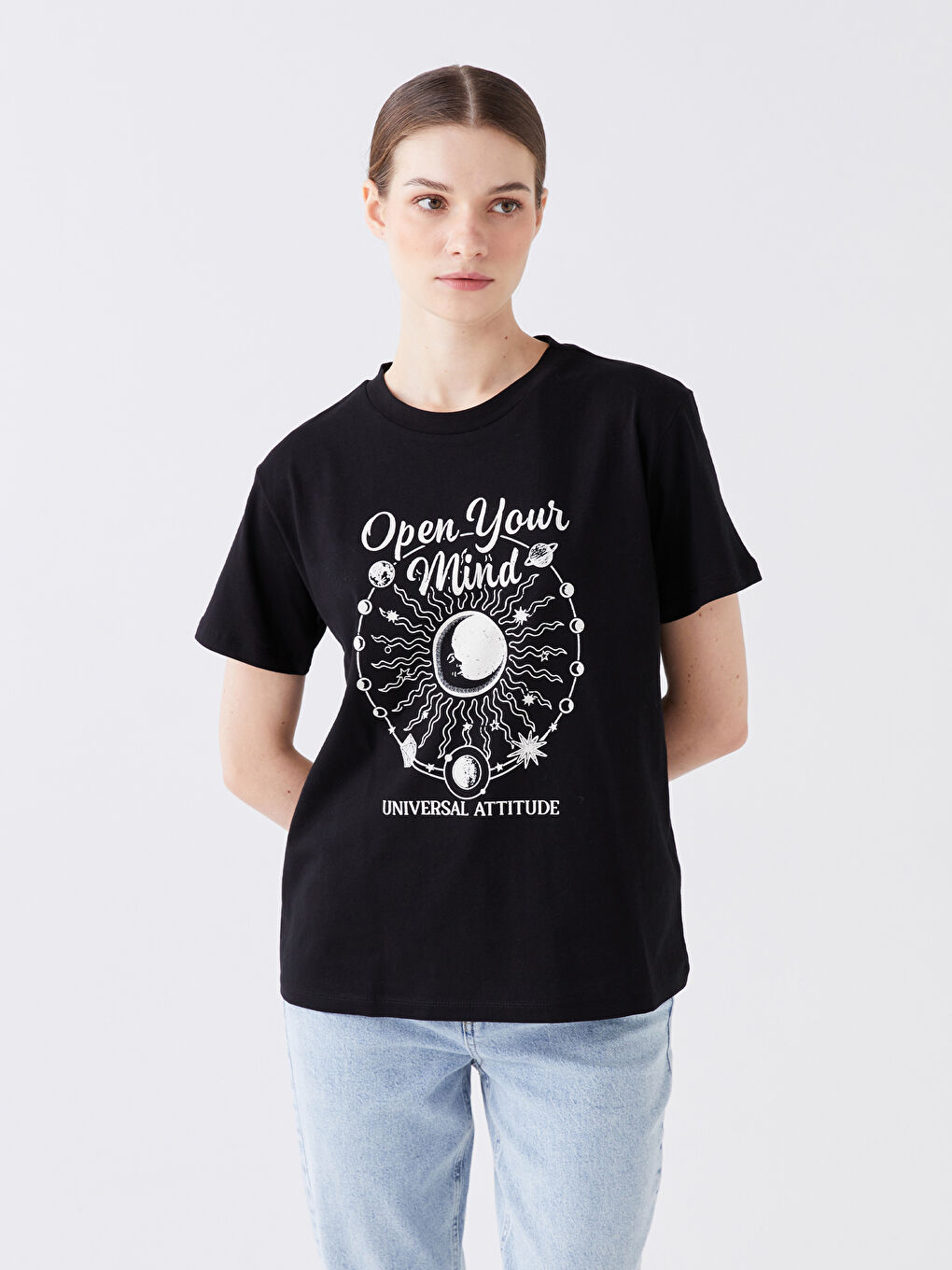 Siyah Bisiklet Yaka Baskılı Kısa Kollu Kadın Tişört