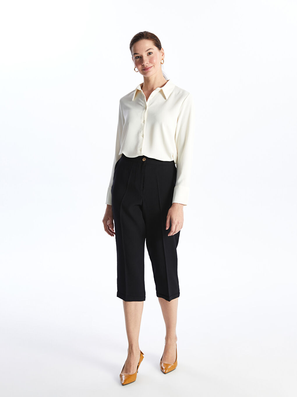 Siyah Beli Lastikli Rahat Kalıp Kadın Kapri-1