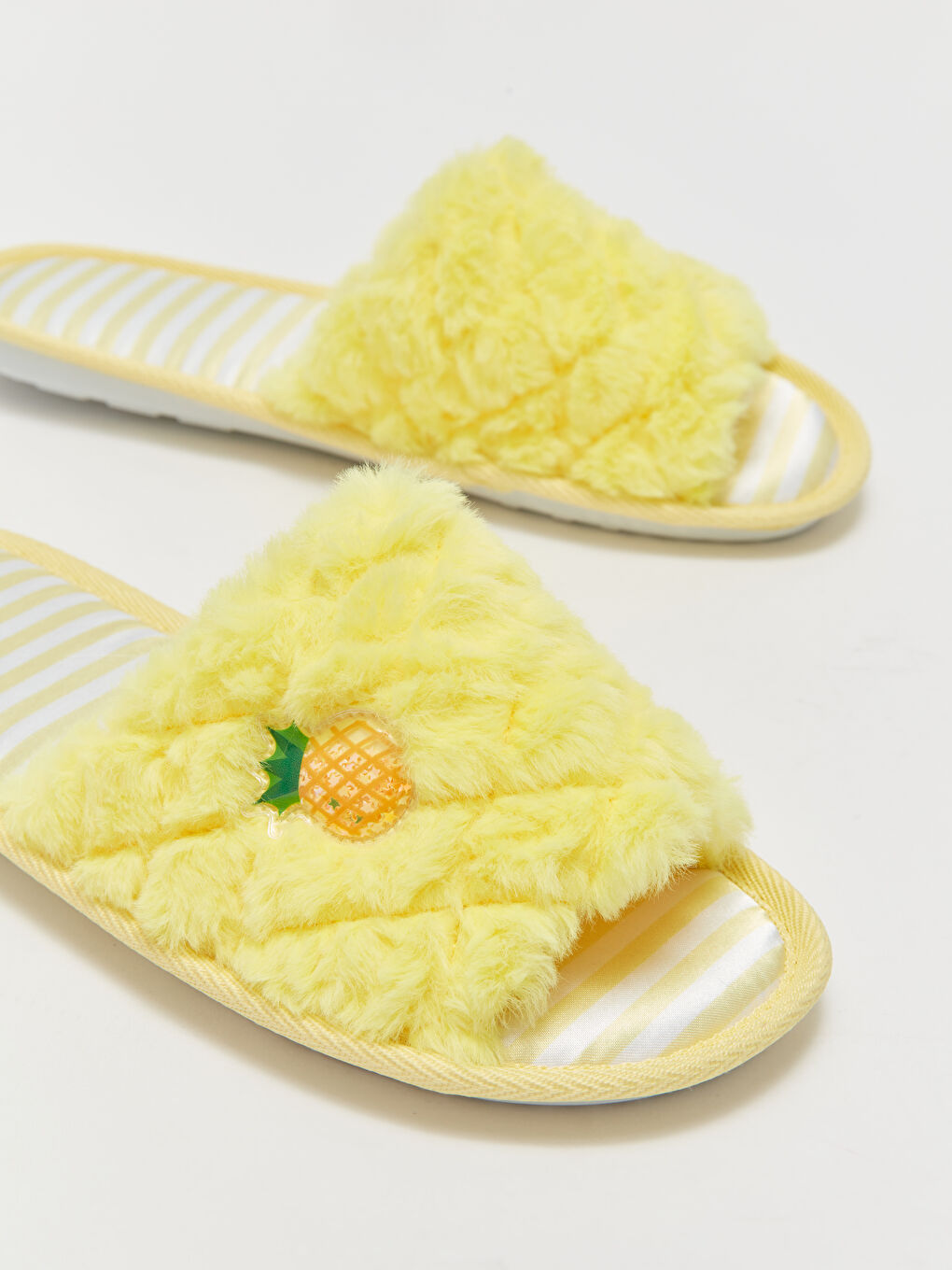 LCW HOME Embroidered Plush Women's Home Slippers -S4DB70Z8-LUG