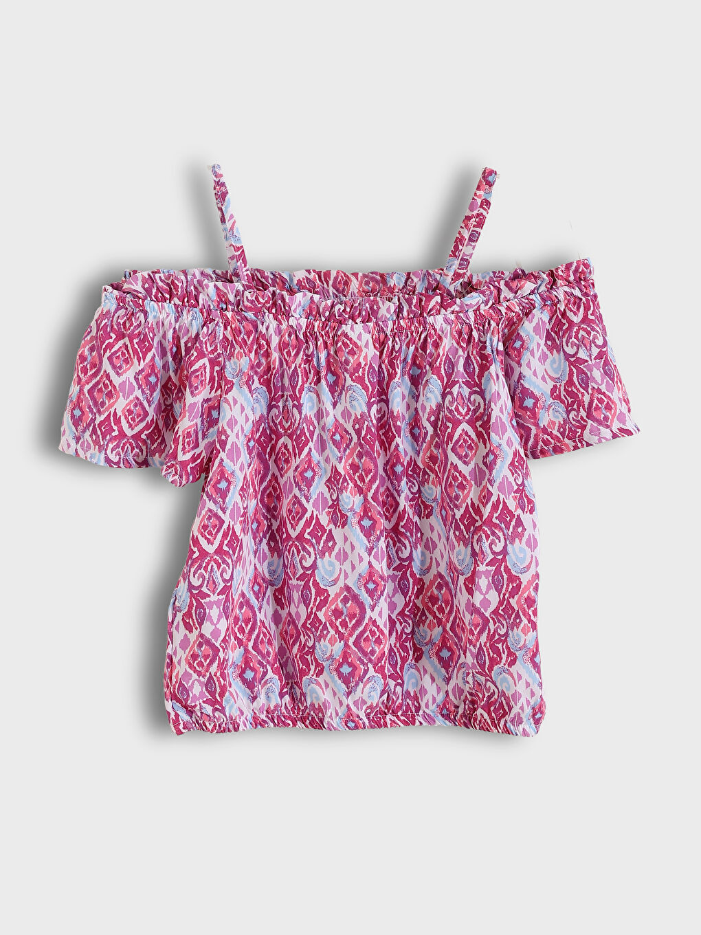 بلوزة قص للبنات بياقة سلاش منقوشة