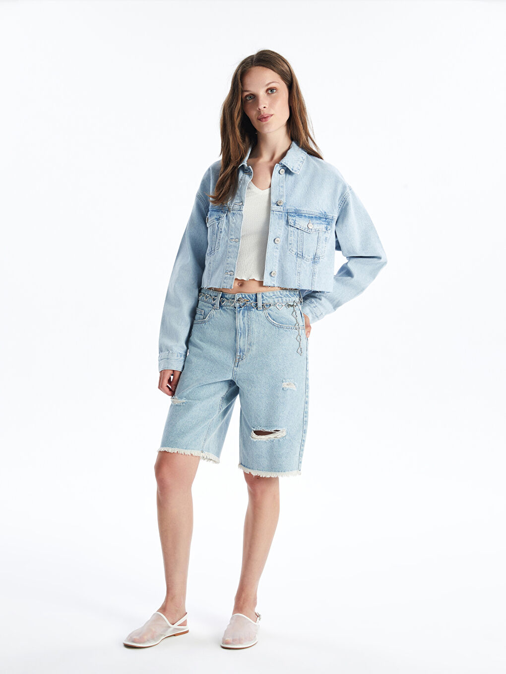 Джинсовые Шорты Бермуды Женские С Рваными Деталями-3