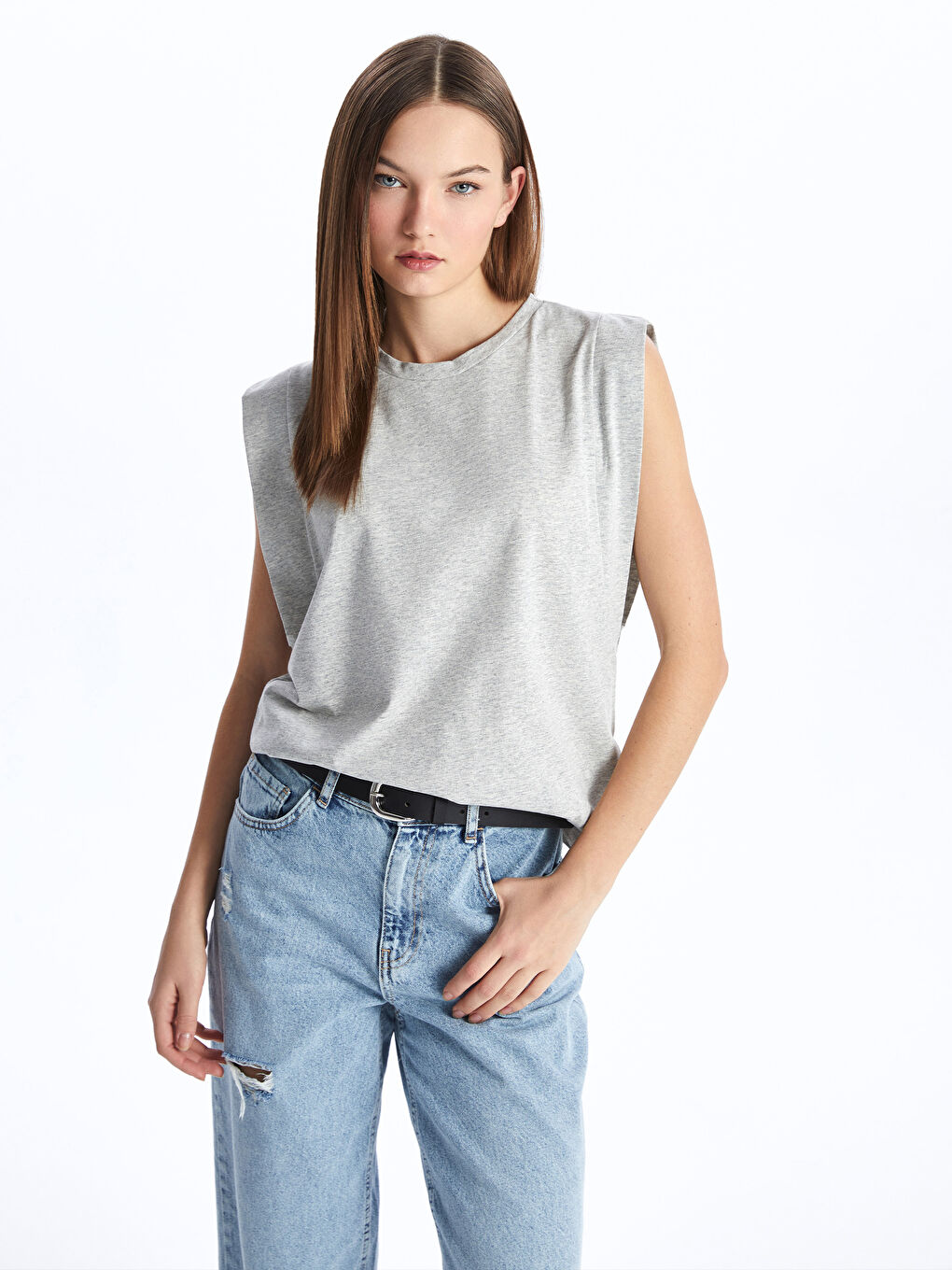 Gri Bisiklet Yaka Düz Kısa Kollu Kadın Tişört