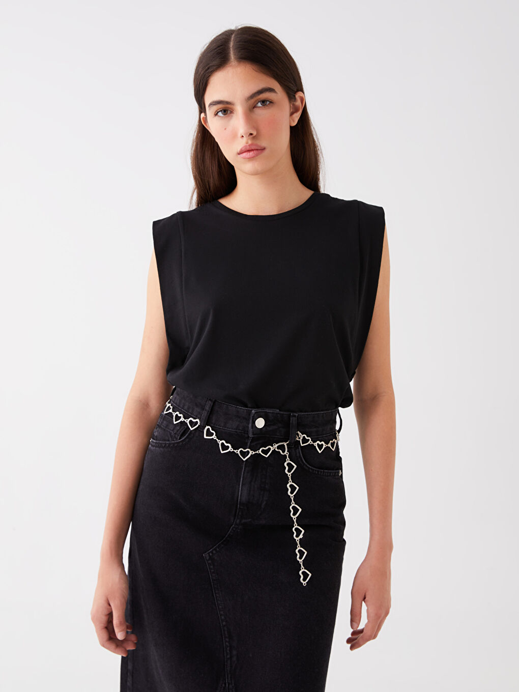 Siyah Bisiklet Yaka Düz Kısa Kollu Kadın Tişört