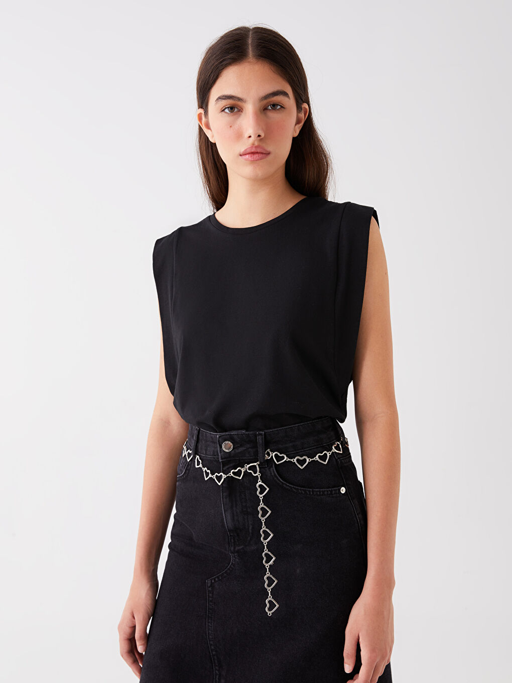 Siyah Bisiklet Yaka Düz Kısa Kollu Kadın Tişört-1