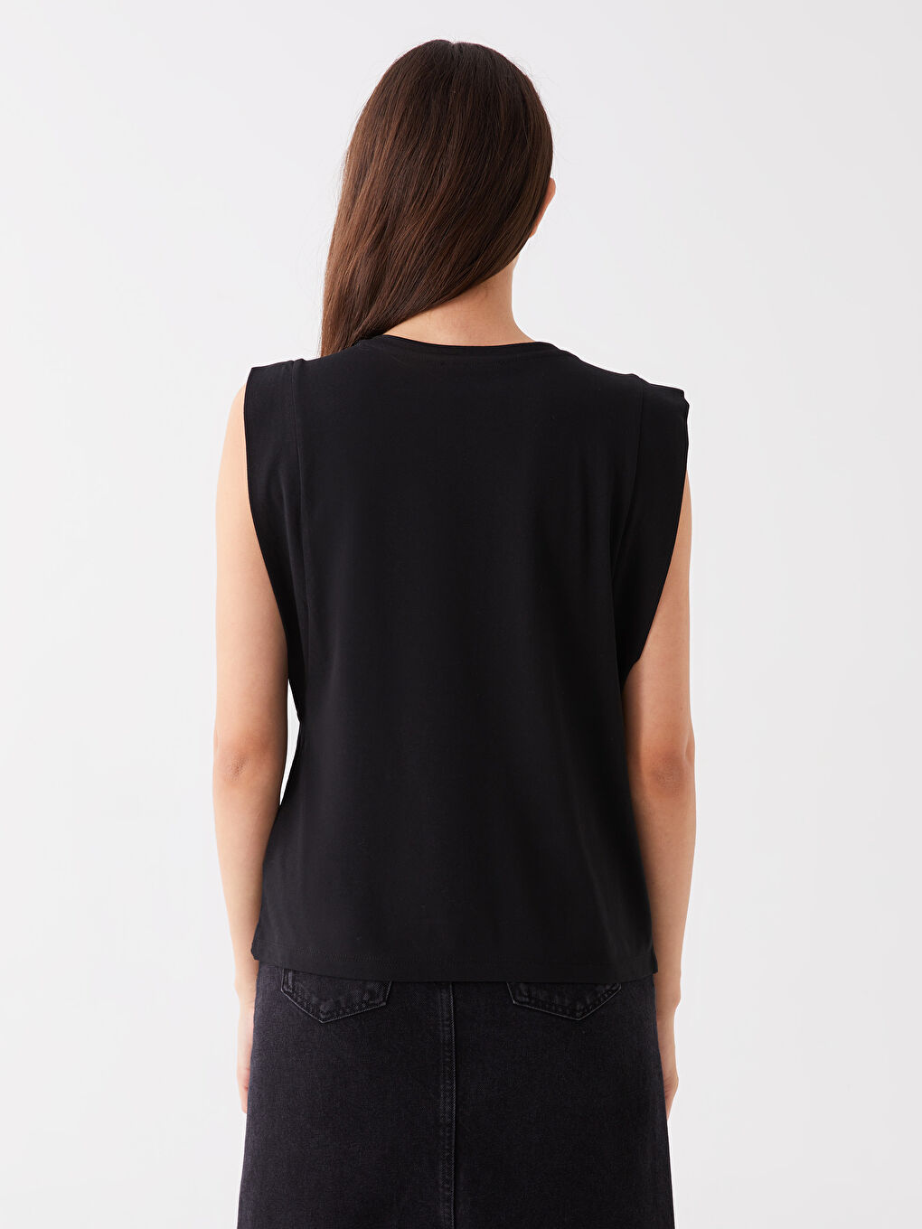 Siyah Bisiklet Yaka Düz Kısa Kollu Kadın Tişört-4