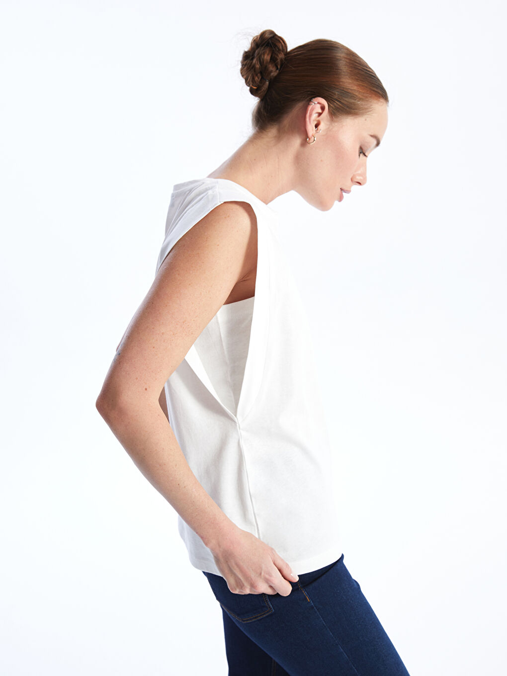 Ekru Bisiklet Yaka Düz Kısa Kollu Kadın Tişört-1