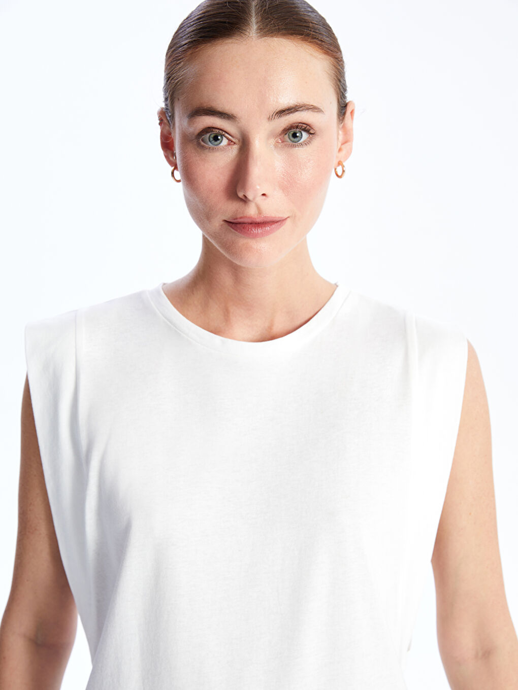 Ekru Bisiklet Yaka Düz Kısa Kollu Kadın Tişört-3