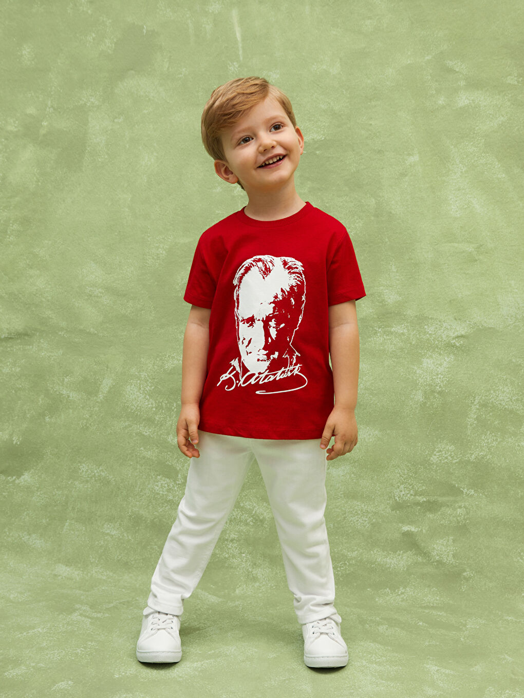 Kırmızı Bisiklet Yaka Atatürk Baskılı Erkek Bebek Tişört-1