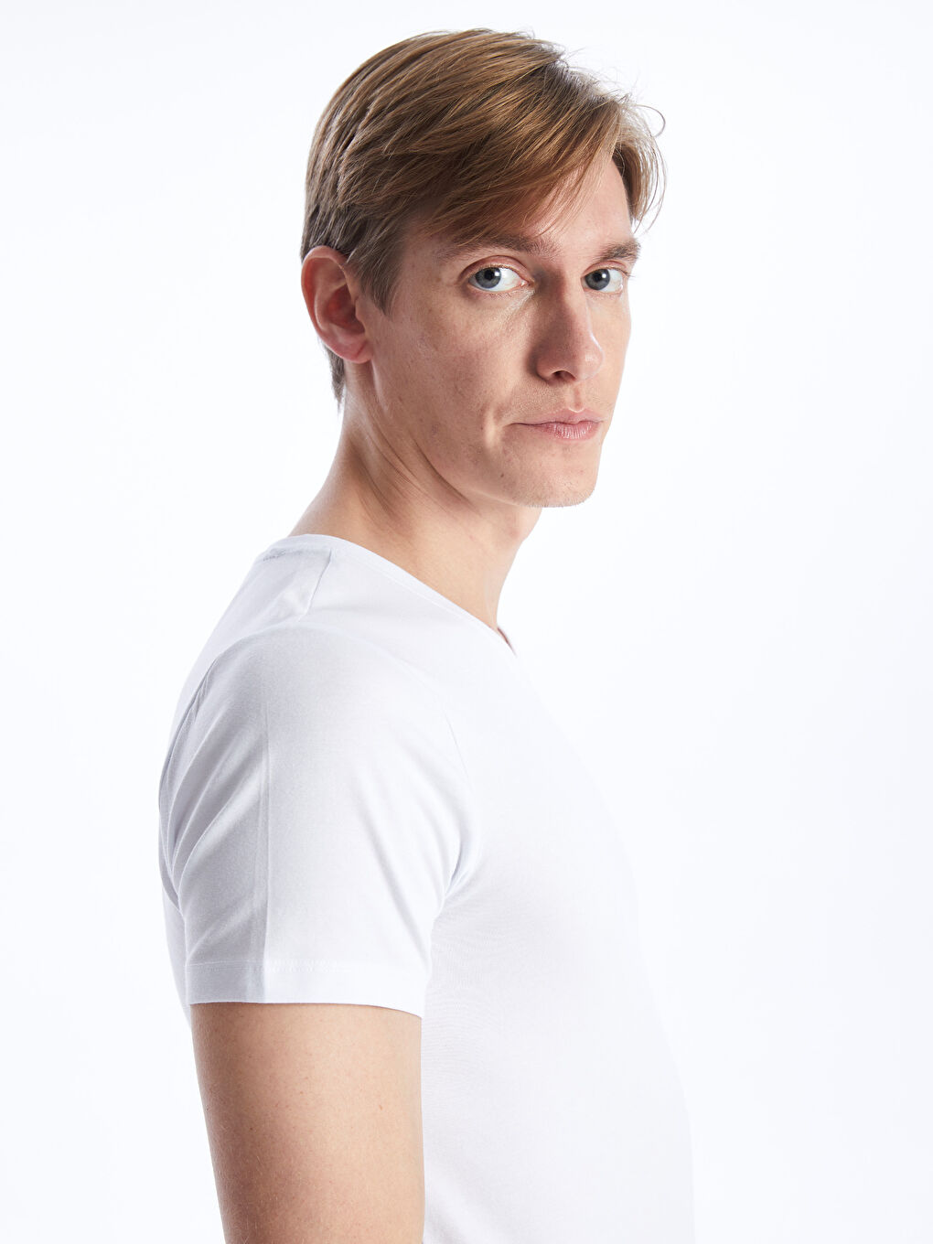 Beyaz Bisiklet Yaka Kısa Kollu Erkek Atlet-1