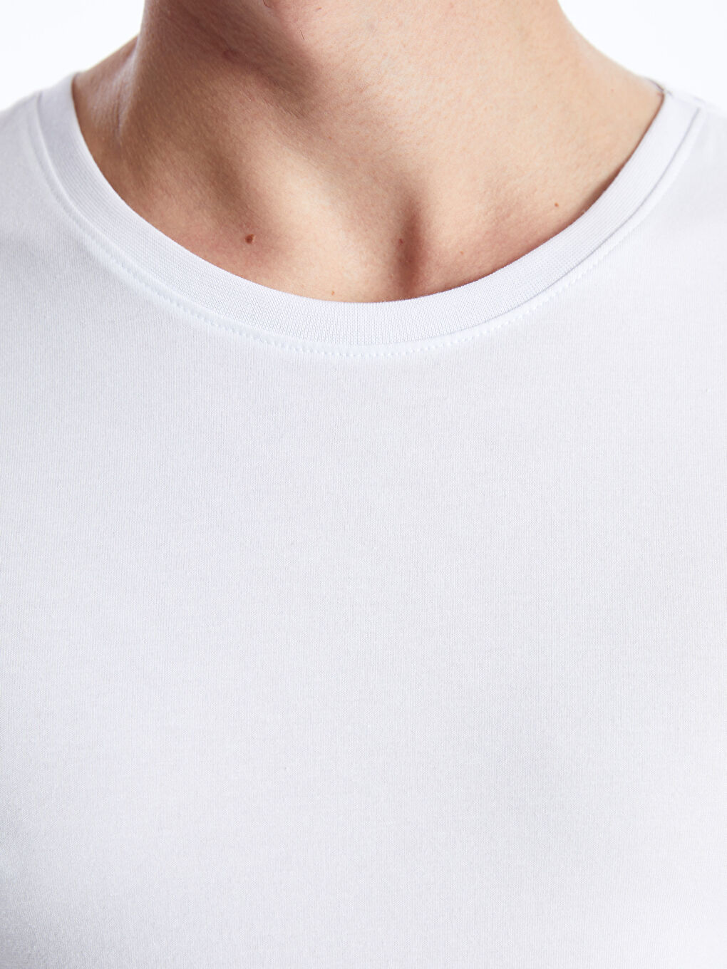 Beyaz Bisiklet Yaka Kısa Kollu Erkek Atlet-3