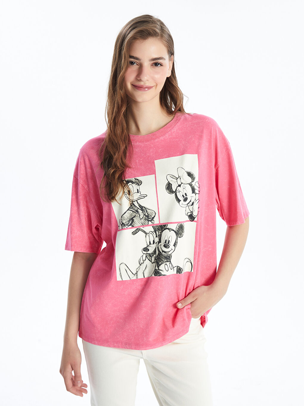 Tricou Supradimensionat pentru Femei cu Guler Rotund, Imprimat Mickey și Prietenii Lui, Mânecă Scurtă