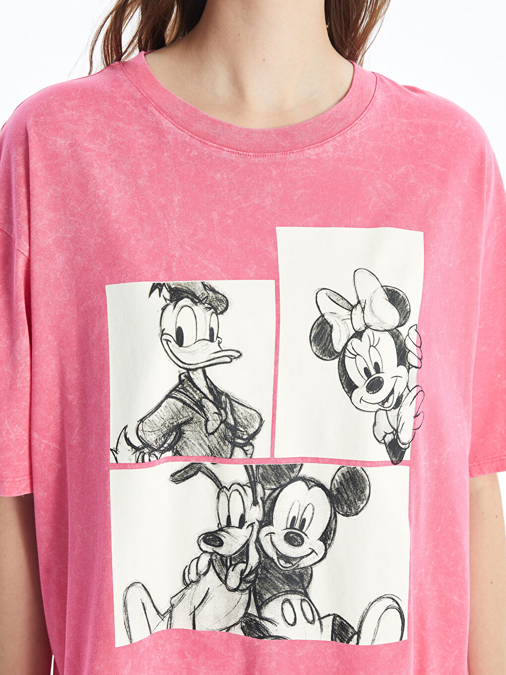 Tricou Supradimensionat pentru Femei cu Guler Rotund, Imprimat Mickey și Prietenii Lui, Mânecă Scurtă-3