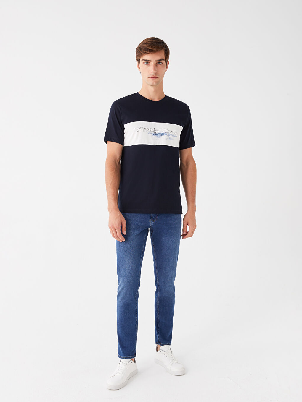 Lacivert Bisiklet Yaka Kısa Kollu Baskılı Erkek Tişört-2