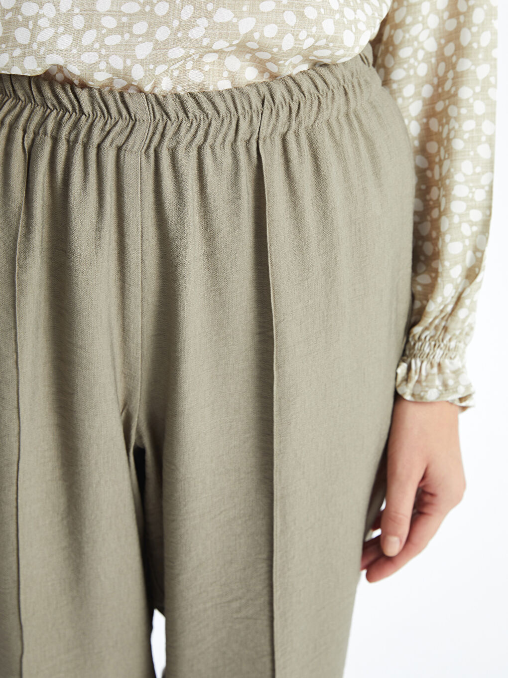 Haki Beli Lastikli Rahat Kalıp Kadın Pantolon-4